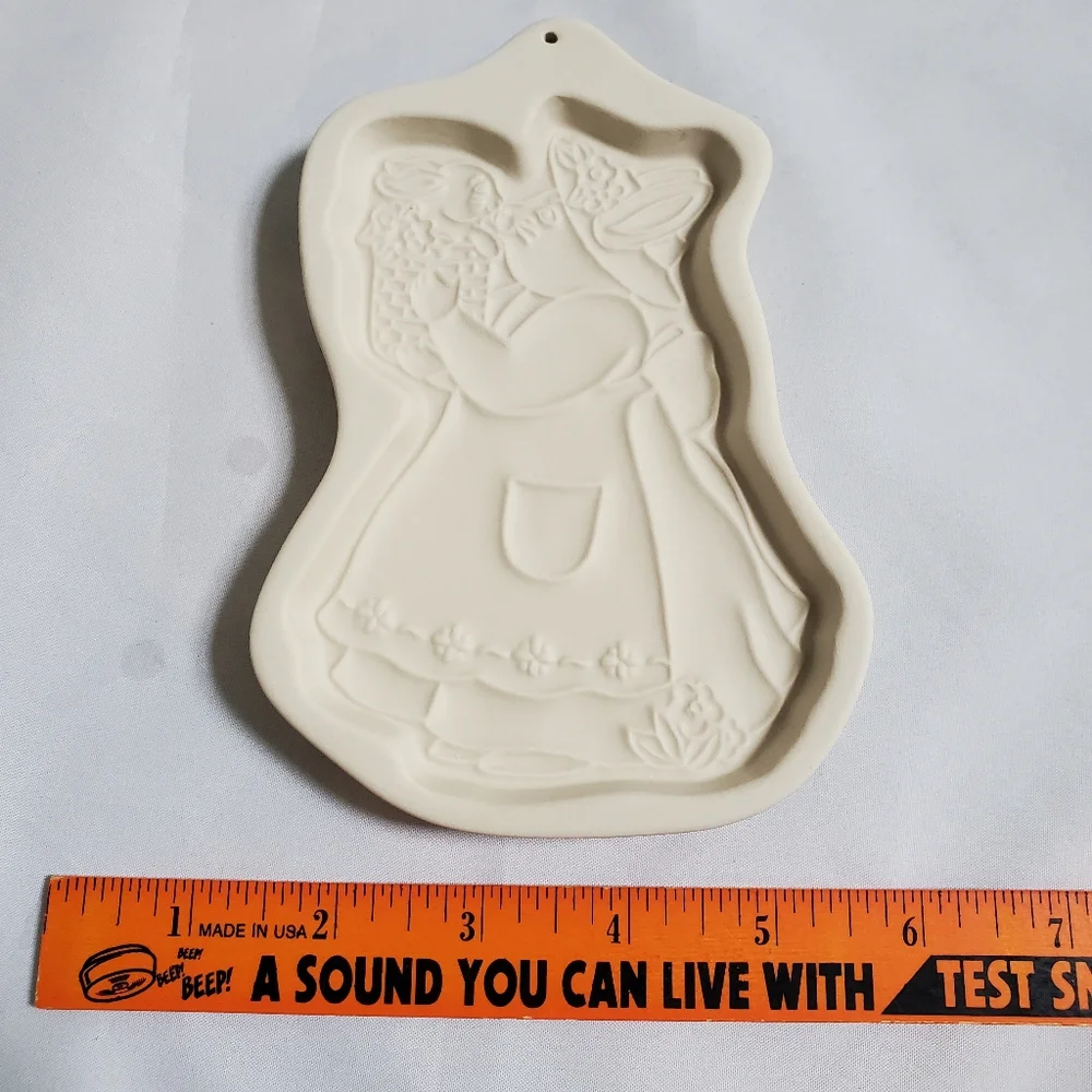 Longaberger Easter Mama and Baby Bunny Cookie Mold